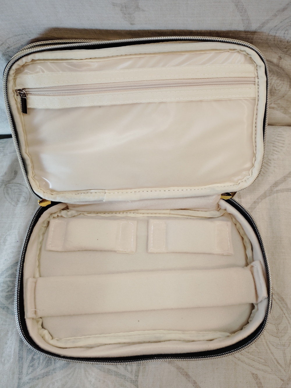 Quilted Black Travel Jewelry Bag Organizer - Picture 3 of 6